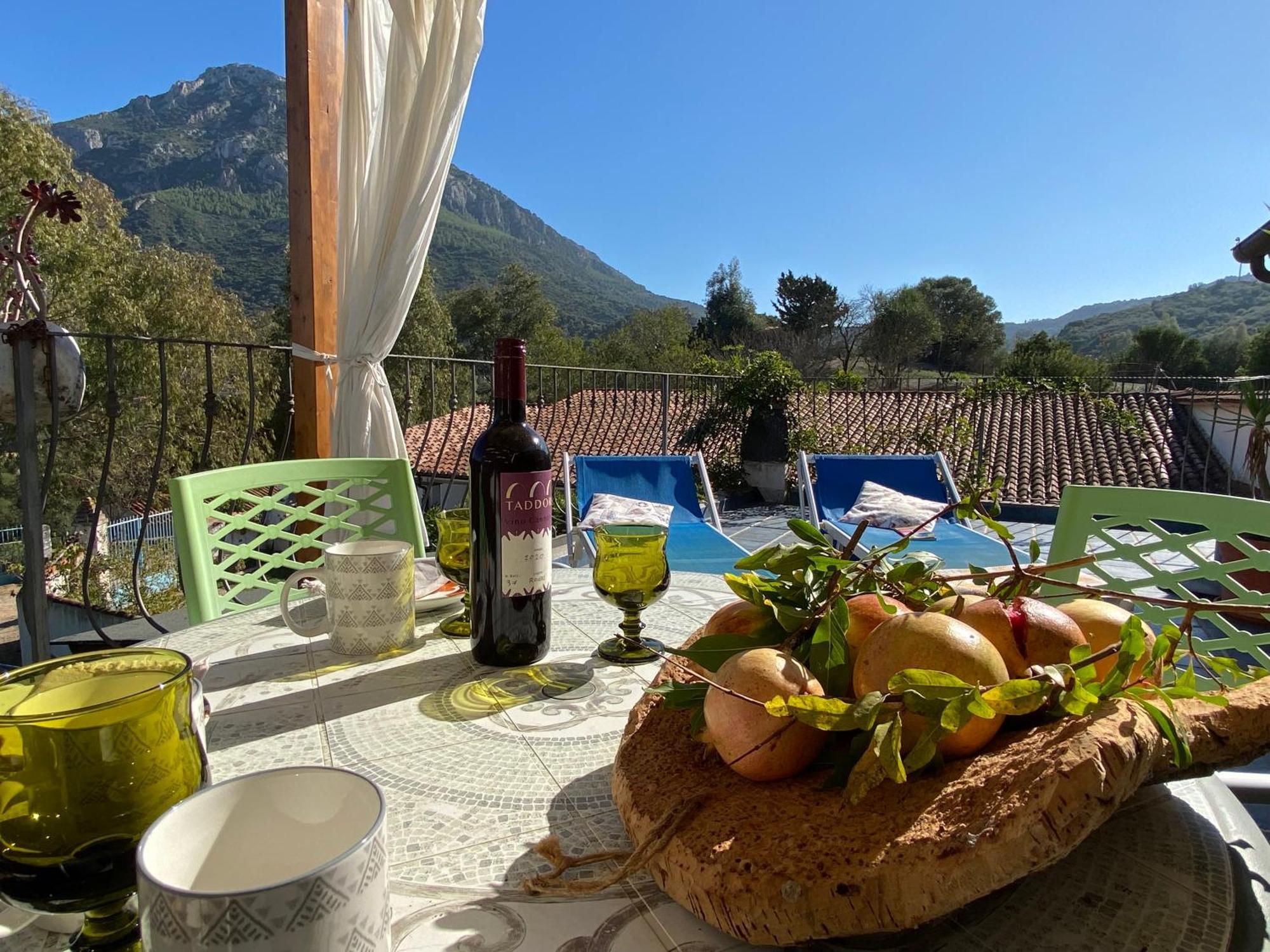 Taddore Green Lodge Galtellì Εξωτερικό φωτογραφία